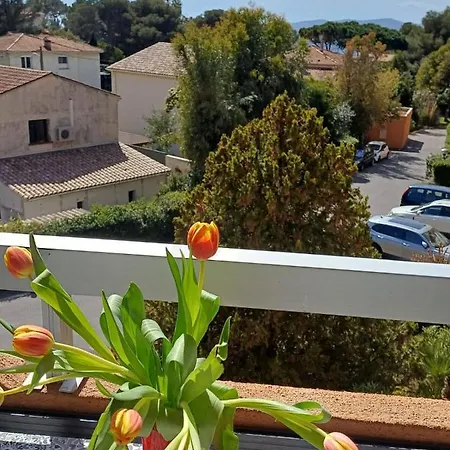 Cap Raphael Yourhosthelper * Saint-Raphael (Var)